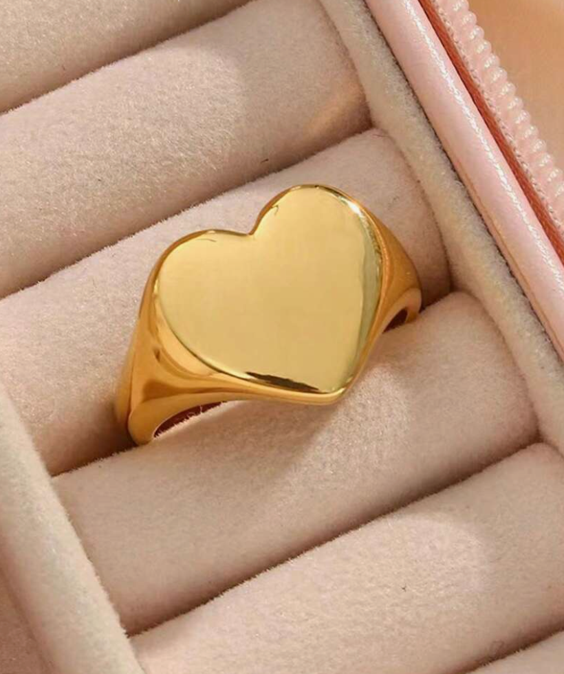 Hearted up Ring | LoveInBow